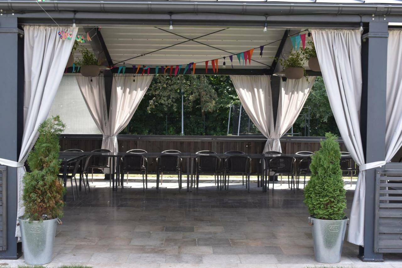 Eco Nieborow Hotel ภายนอก รูปภาพ